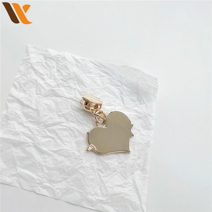 Wholesale Exquisite Heart Shape Zipper Puller